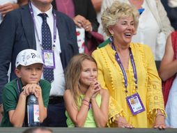 Rebeka Mekdonald, Stefan Đoković, Tara Đoković