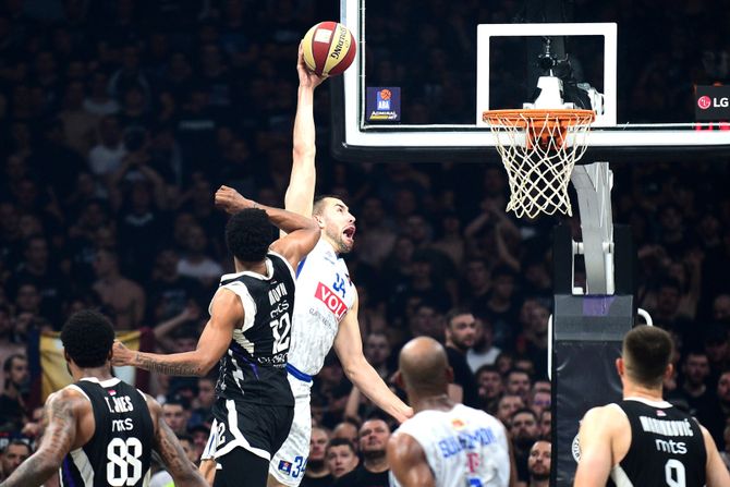 Kenan Kamenjaš Kenan Kamenjaš