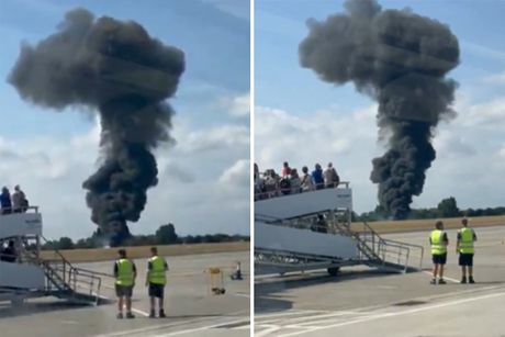 Engleska Eseks avion Engleska Eseks avion