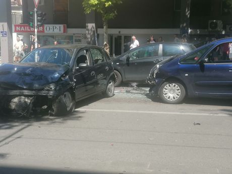 Saobraćajna nesreća Takovska Saobraćajna nesreća Takovska