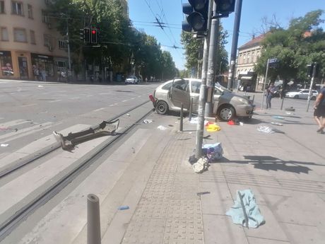 Saobraćajna nesreća Takovska Saobraćajna nesreća Takovska
