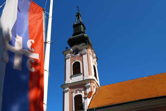 Crkva Svete Petke, Surčin