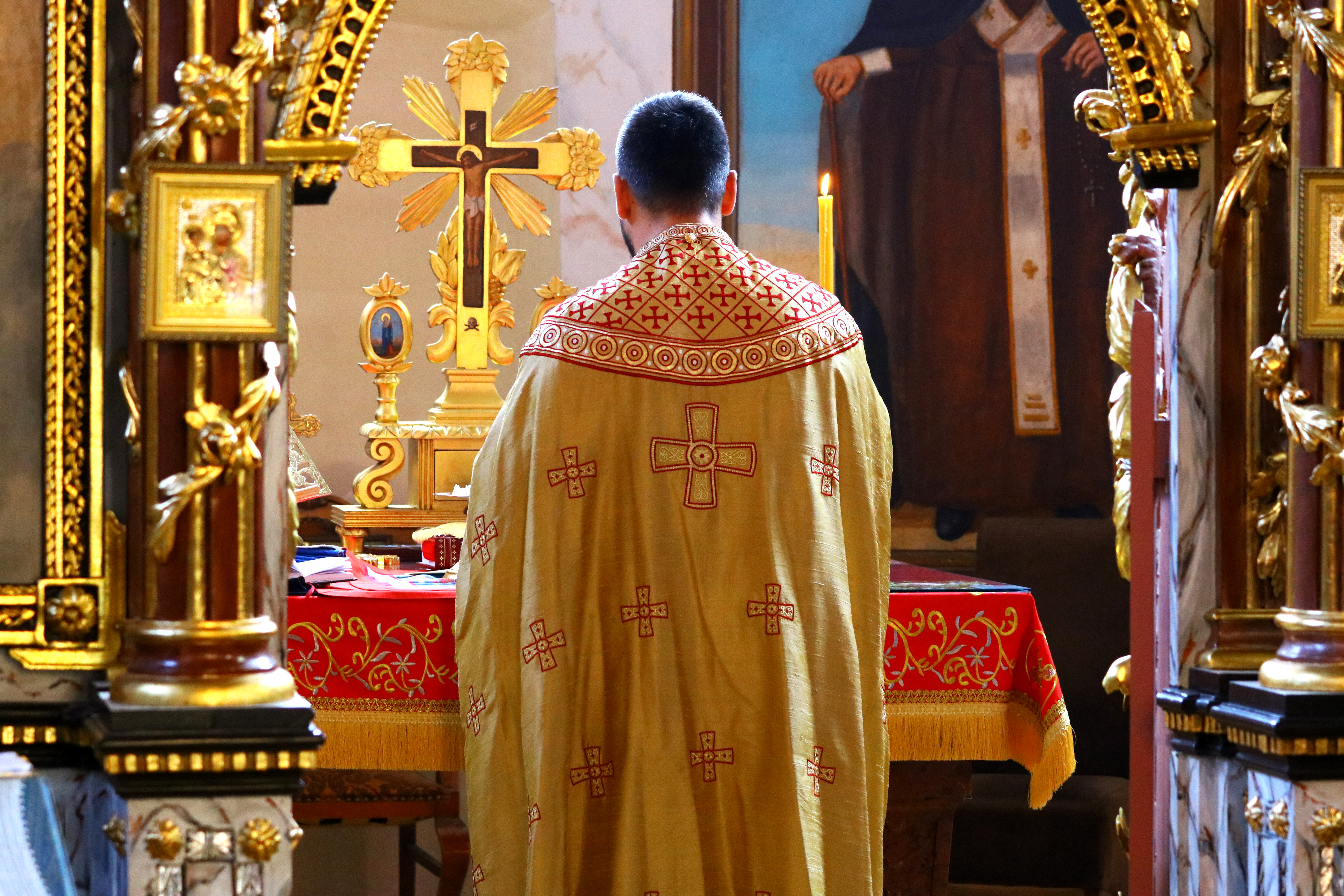SUTRA jednu stvar morate da ispunite, običaj je VRLO STROG: Slavimo Svetog Kodrata Korintskog