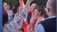 "DOMA LI SI, ZONE?": Snimak prosidbe sa juga Srbije EKSPLODIRAO, ovo je srpski Holivud!