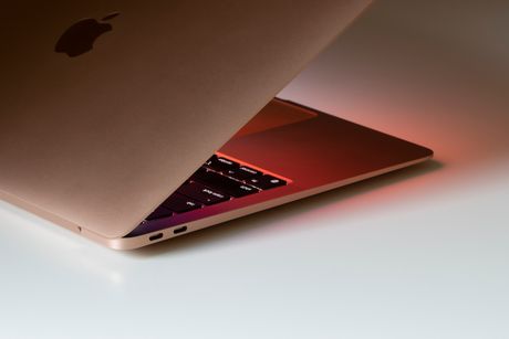 MacBook, laptop, USB slot MacBook, laptop, USB slot
