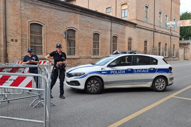 Italija, policija, Ferara