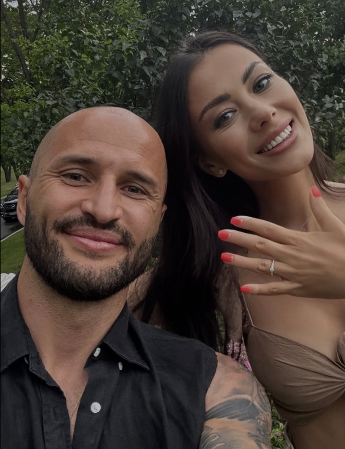 Slavni fudbaler zaprosio PRELEPU SRPKINJU! Milana ga je potpuno očarala, već su postali roditelji