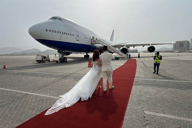 Sem Čui i Fiona venčanje u avionu