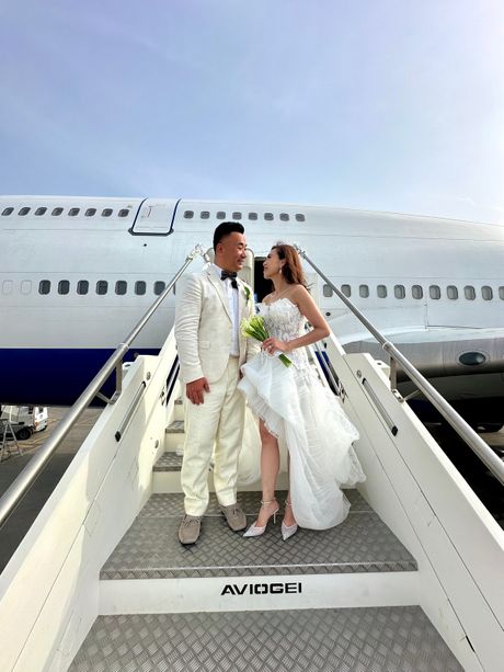 Sem Čui i Fiona venčanje u avionu Sem Čui i Fiona venčanje u avionu