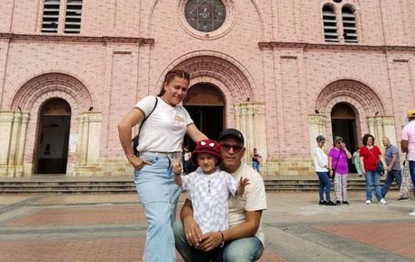 Mrtva porodica u Kolumbiji Tito Martínez Kevin Martínez Viviana Canro Mrtva porodica u Kolumbiji Tito Martínez Kevin Martínez Viviana Canro