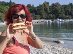 kamp, plaža, letovanje, grčka, žena, paradajz turisti