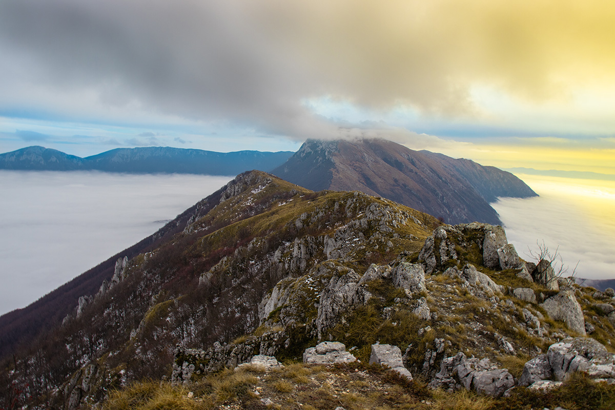 Možda na njoj i nema izvora vode, ali ima nečeg mnogo zanimljivijeg: Pogled sa vrha ove planine oduševljava