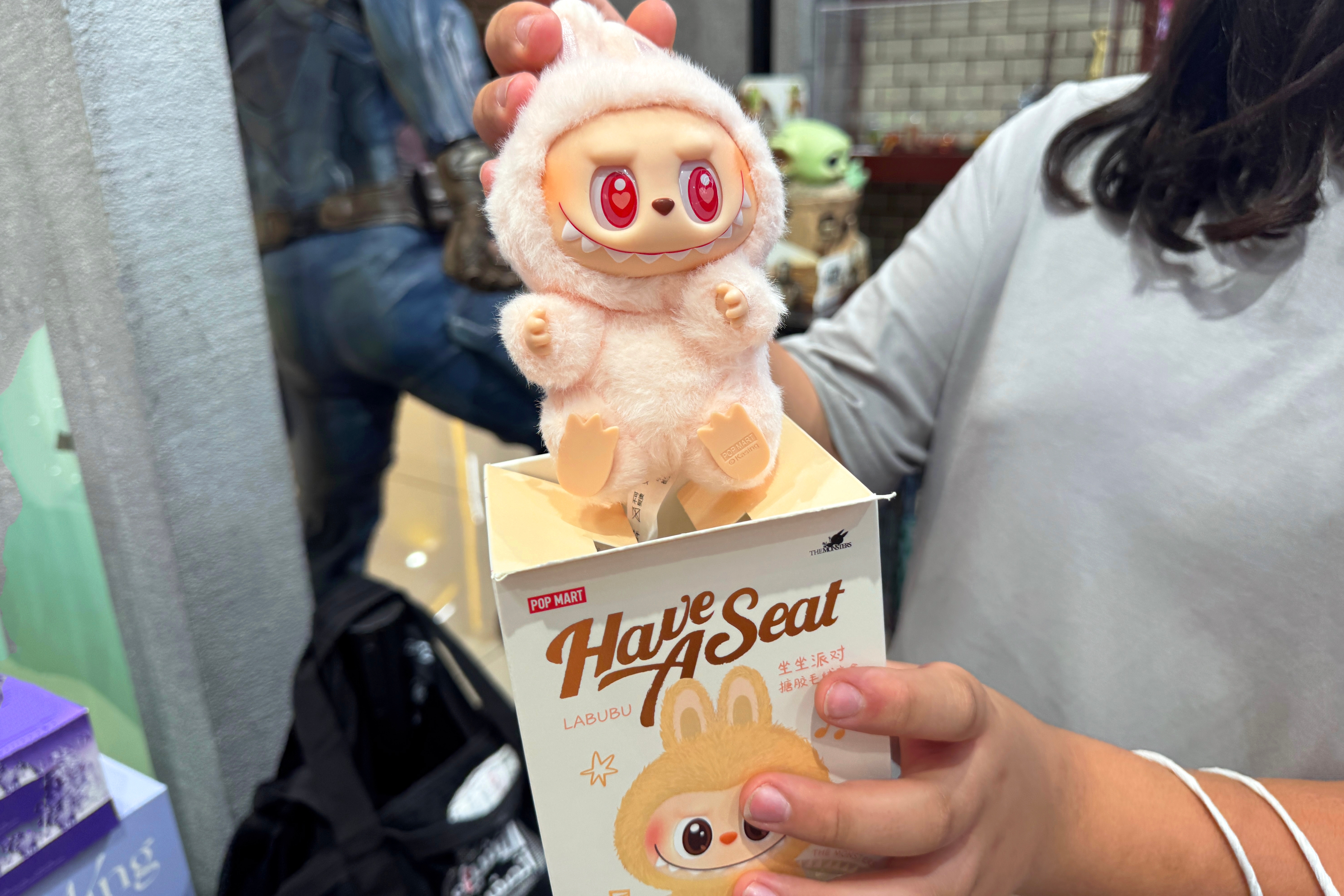 Labubu u ozbiljnoj panici: Cena lutkama žestoko skočila, pa još žešče tresnula - šta sad?