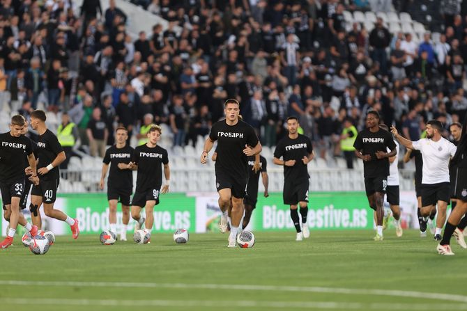 FK Partizan, FK AEK Larnaka