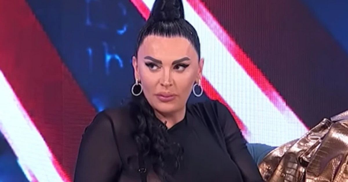 Srpsku transrodnu pevačicu prebacili u ženski zatvor: Kad su muškarci saznali za Elektru, nastao je haos