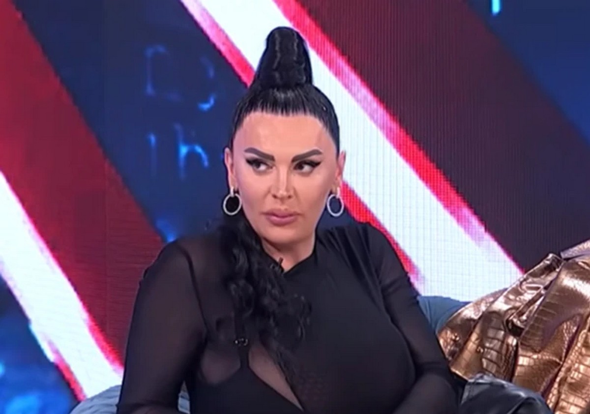 Upletena albanska mafija, prodaja... Zbog ovoga je uhapšena srpska transrodna pevačica