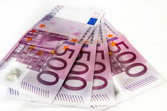 Evri, 2000 evra Evri, 2000 evra