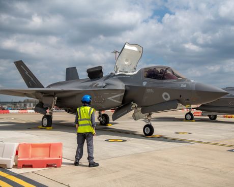 F 35B Velika Britanija F 35B Velika Britanija