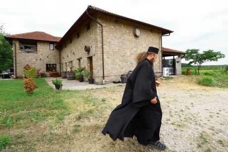 Manastir Fenek Manastir Fenek