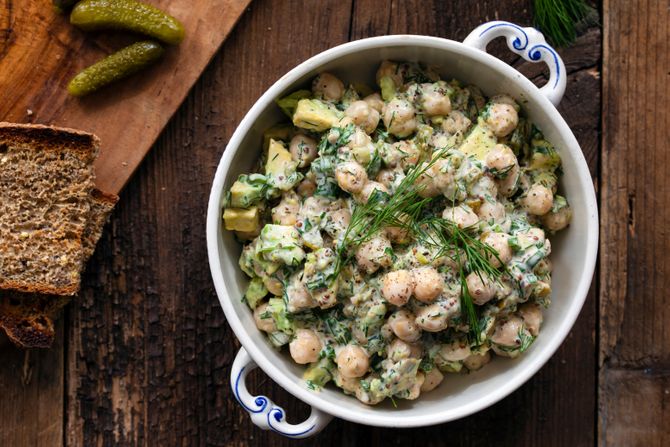 salata sa leblebijama salata sa leblebijama