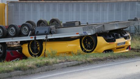 Ferari mercedes Čačak Preljina prikolica Ferari mercedes Čačak Preljina prikolica
