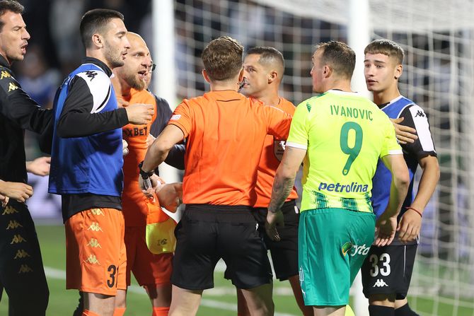 Marko Milošević - Đorđe Ivanović (FK Partizan - FK AEK Larnaka) Marko Milošević - Đorđe Ivanović (FK Partizan - FK AEK Larnaka)