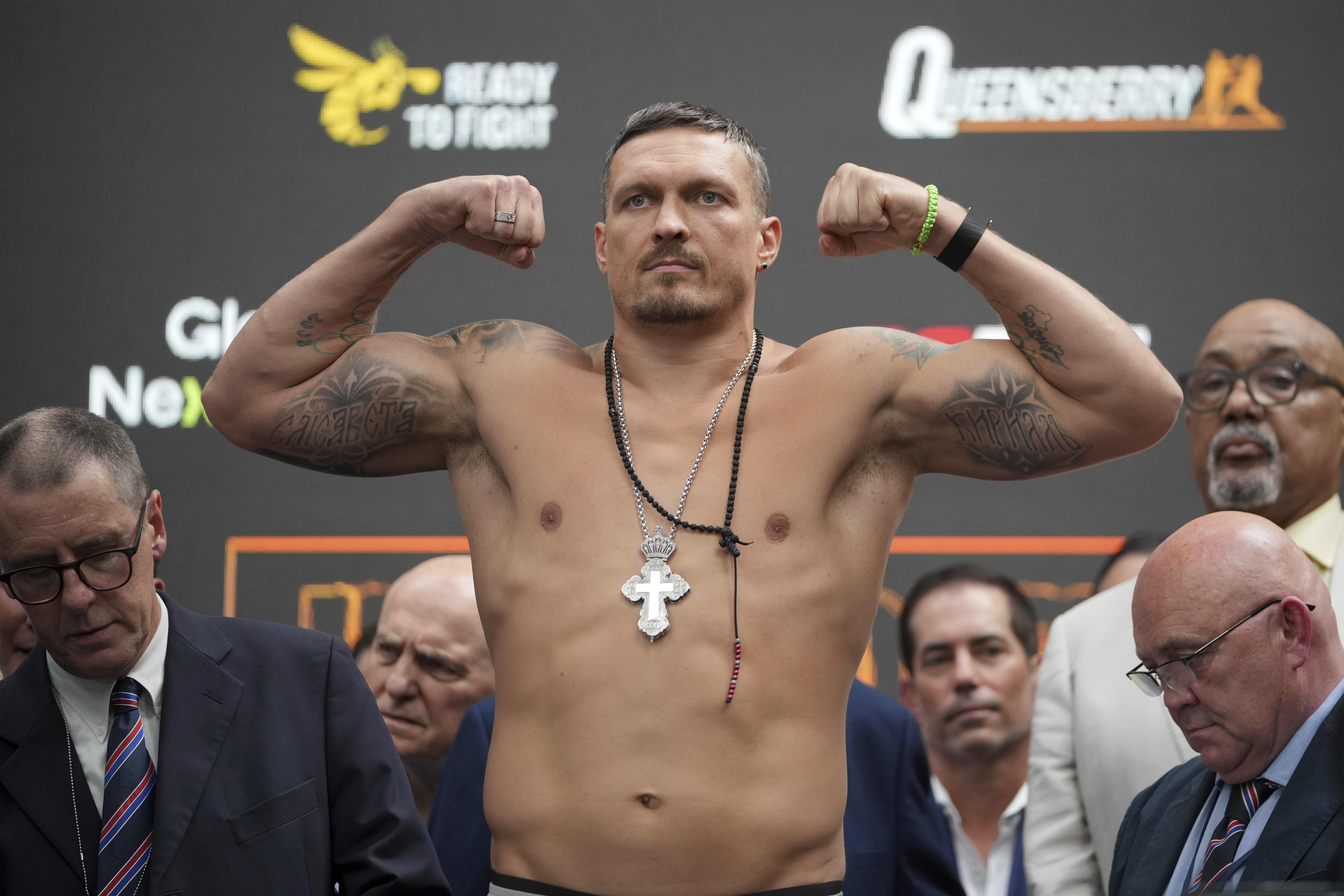 Šok! Oleksandr Usik se odrekao svih šampionskih pojaseva