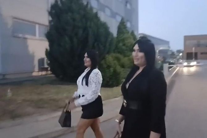 Ivana Nikolić Ana Nikolić Ivana Nikolić Ana Nikolić