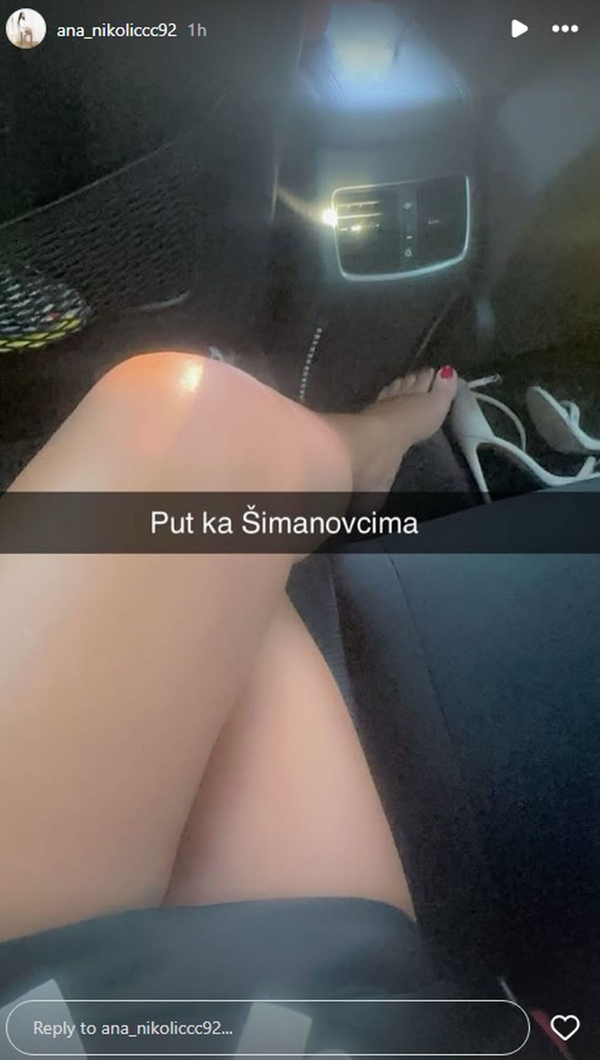 "Mika i Giba" u ekstra kratkom miniću i štiklama, na finale stižu Maseratijem od 100.000€: Detalj šokirao sve!