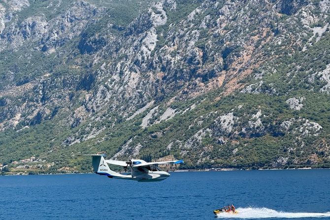 Hidroavion, Boka, Bokokotorski zaliv, Crna Gora