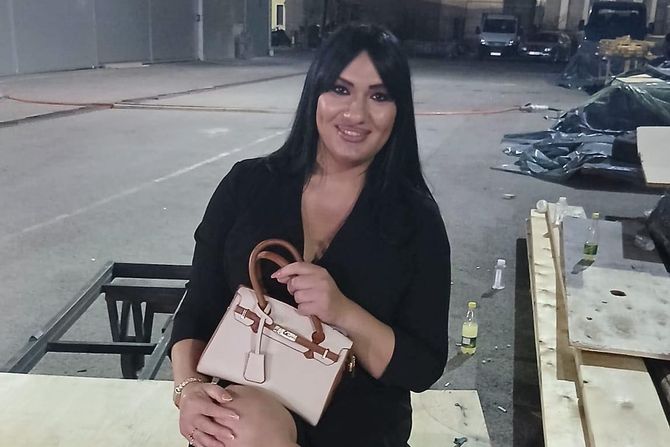 Ivana Nikolić Ivana Nikolić