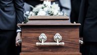 Priredila je POSLEDNJU OSVETU NA SAHRANI bivšeg muža: Bio je serijski preljubnik, ali ovo je sve šokiralo