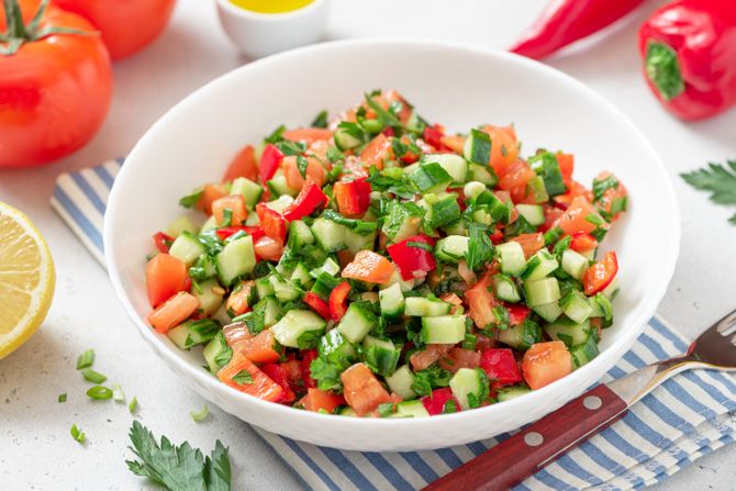 paradajz i krastavac, salata, salata od paradajza, salata od krastavca, povrće