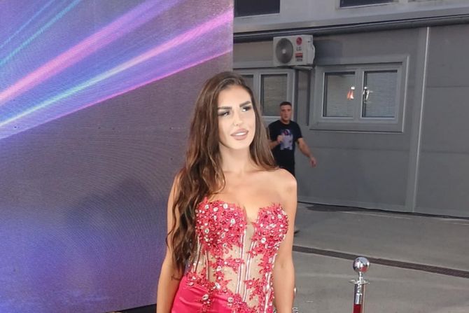 Ena Čolić Ena Čolić