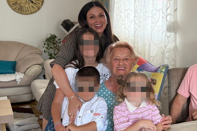 Ana Sević Ana Sević