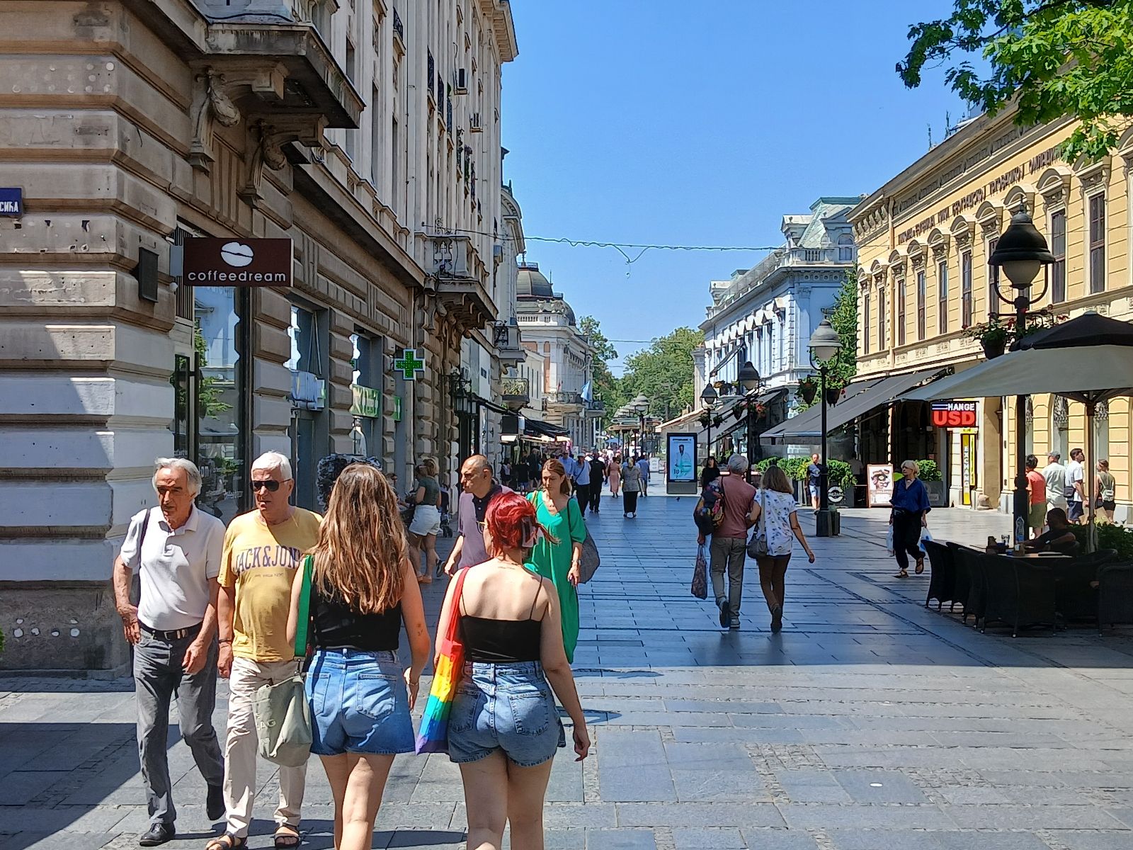 Danas sunčano i tropski toplo, do 35 stepeni