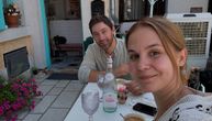 "Košenje trave bude naporno": Srpska glumica i hrvatski pevač živeli u kontejneru, a sad imaju bajku na selu