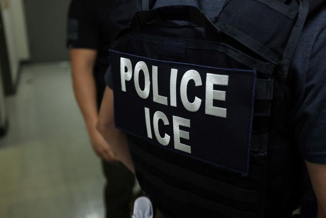 Imigraciona policija ICE iz Amerike Imigraciona policija ICE iz Amerike