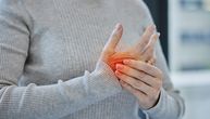 5 lakih vežbi koje svako sa artritisom u rukama treba da proba: Oduzima samo nekoliko minuta, a pomažu