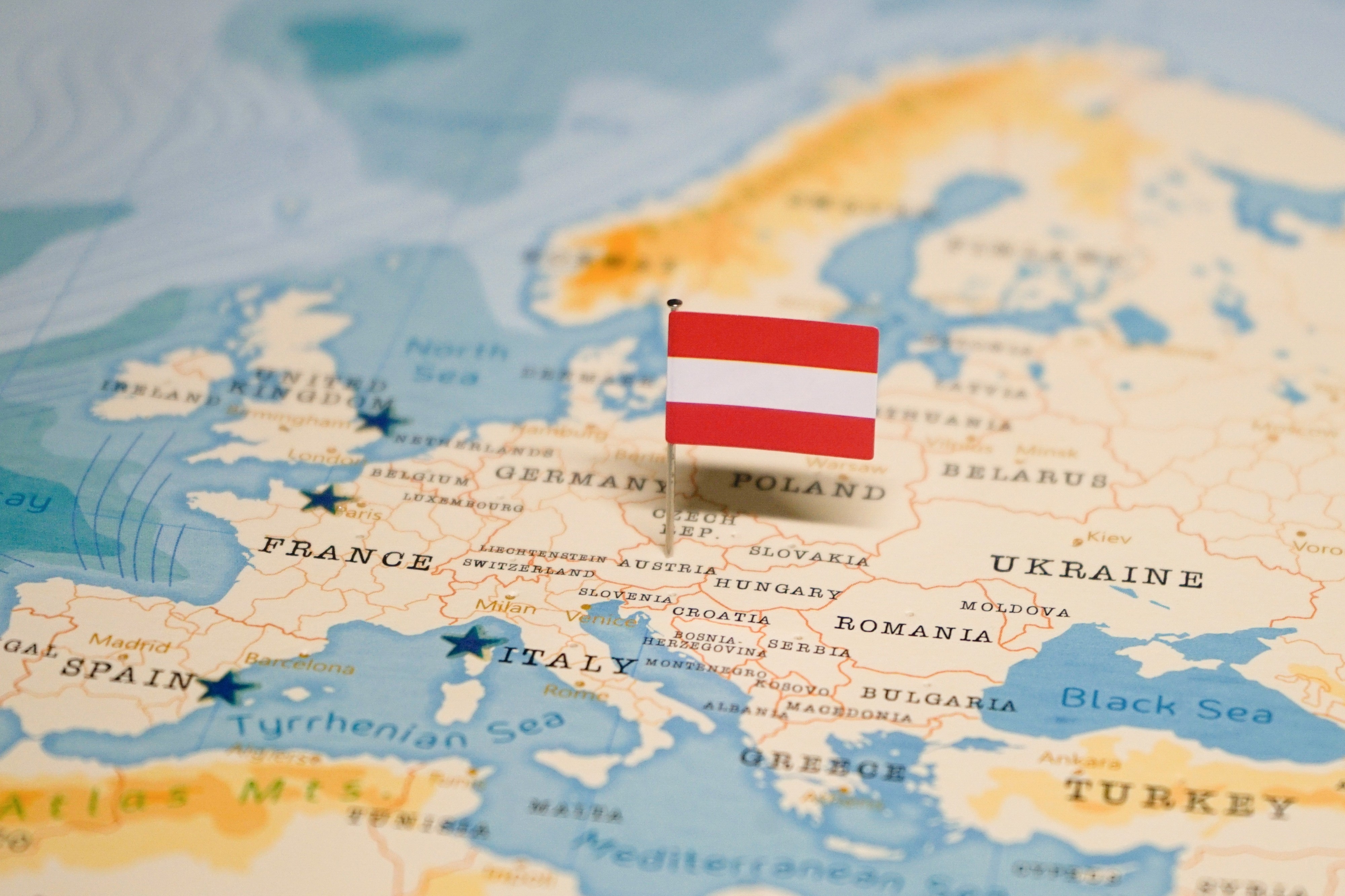 Austrija traži strane radnike: Evo kako možete u ovoj zemlji legalno da radite dve godine