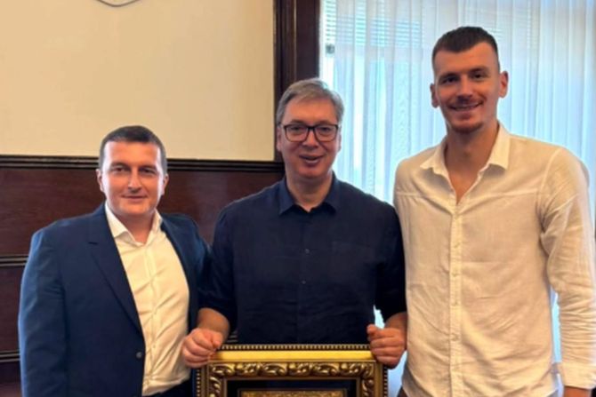 Boriša Simanić, Aleksandar Vučić Boriša Simanić, Aleksandar Vučić