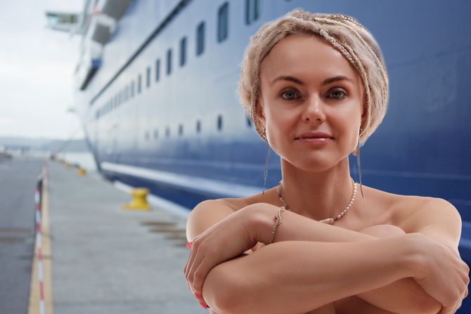 Brod, krstarenje nudisti Brod, krstarenje nudisti