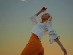 žena, zalazak sunca, energija,