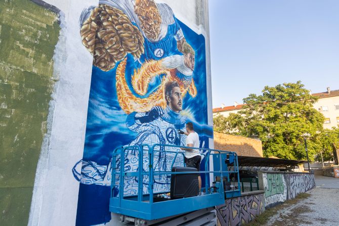 Mural posvećen novom marvelovom hitu "Fantastična četvorka: Prvi koraci" osvanuo u Beogradu Mural posvećen novom marvelovom hitu "Fantastična četvorka: Prvi koraci" osvanuo u Beogradu
