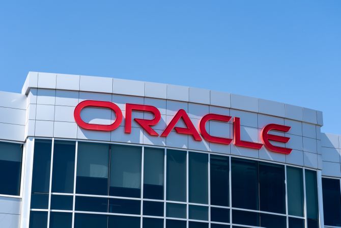 Oracle, kompanija