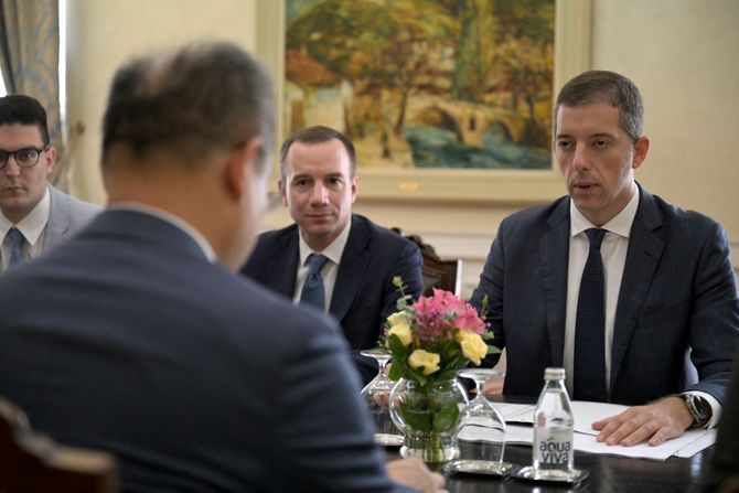 Marko Đurić sa ambasadorom Kine Li Mingom