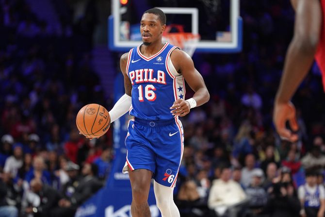 Loni Voker Loni Voker