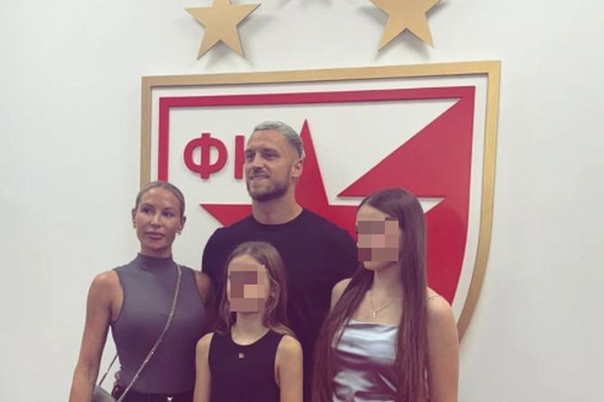 Sara Arnautović, FK Crvena zvezda