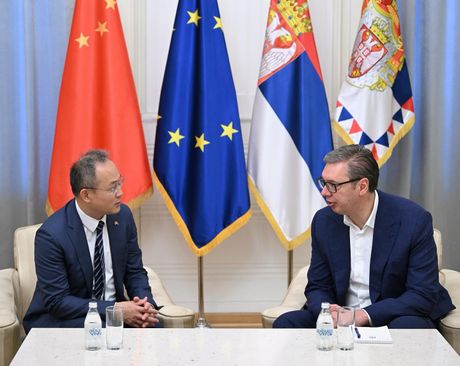 Aleksandar Vučić, Li Ming Aleksandar Vučić, Li Ming