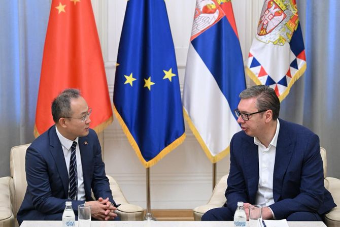 Aleksandar Vučić, Li Ming